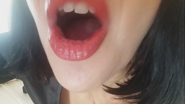 Dragă, mama ta vitregă nu te lasă să te duci la școală azi... Am prea multă nevoie de tine...